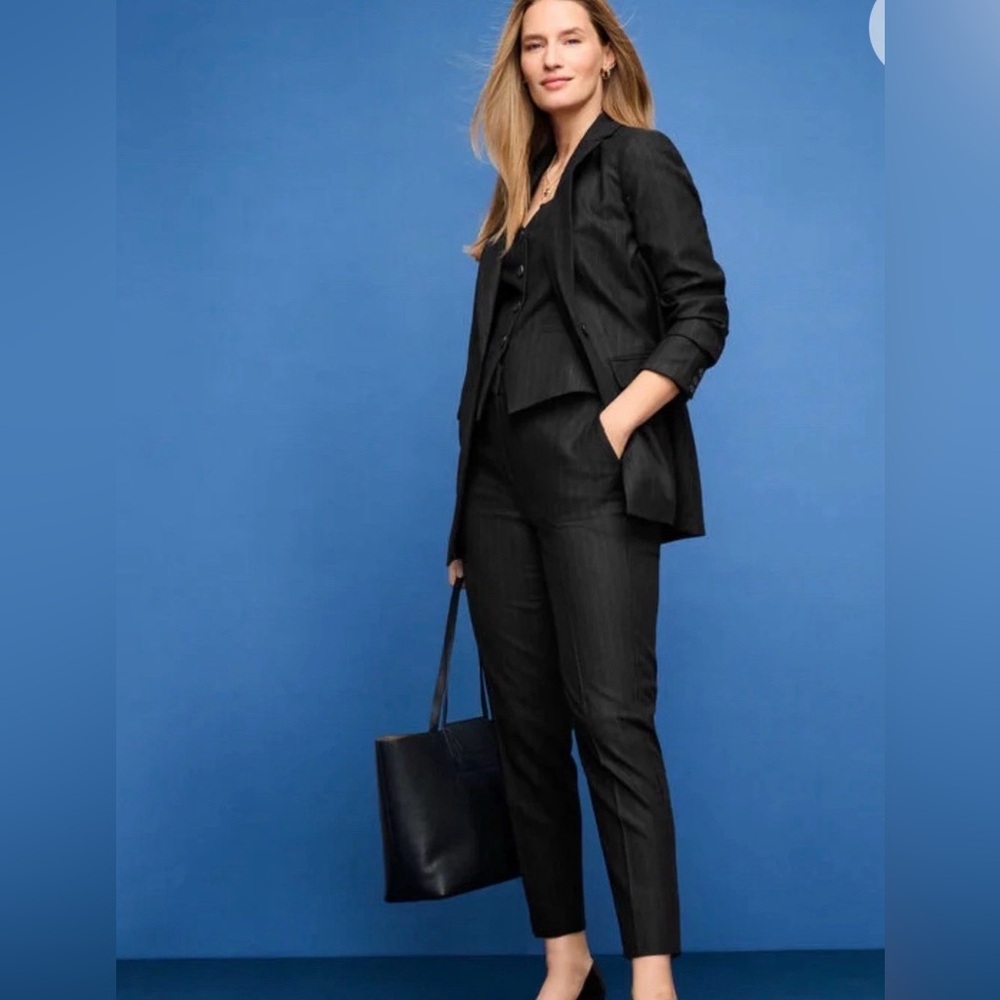 Talbots Classic Suit, Pants & Jacket All Season Wool Dark Navy/Tan Pin Stripe 4P